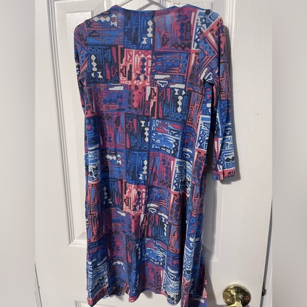 LuLARoe Sariah size 4 girls multicolor vibrant print
